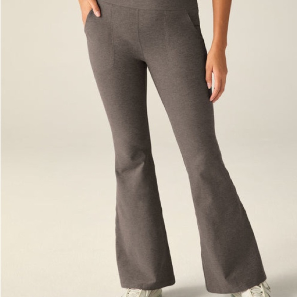 Like New Beyond Yoga Flare High waisted  Space dye Leggings